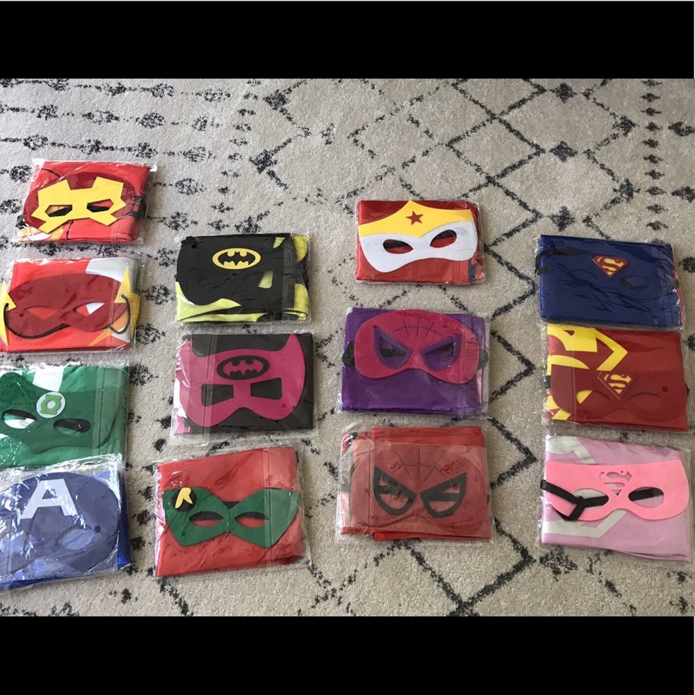 SOLD OUT! The Flash Cape + Mask Costume Set - Picture 3 of 3